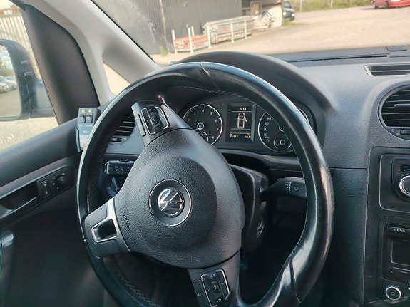 Volkswagen Caddy 10 of 23