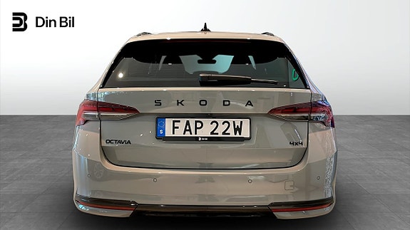 Skoda Octavia 5 of 5