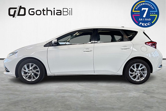 Toyota Auris 8 of 20