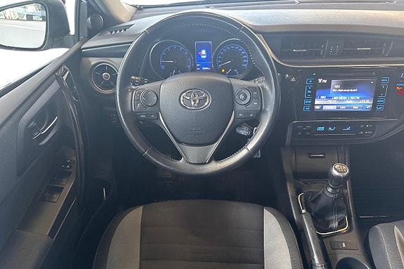 Toyota Auris 12 of 20