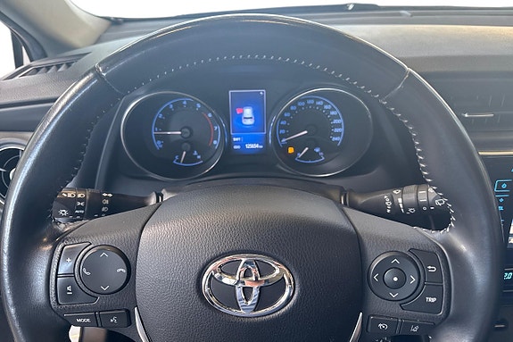 Toyota Auris 13 of 20
