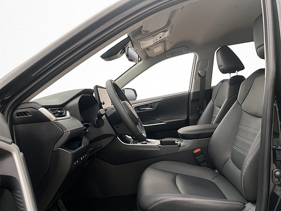Toyota RAV4 14 of 30