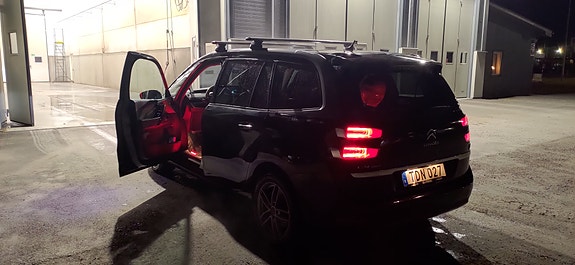 Citroen Grand C4 Picasso 26 of 28