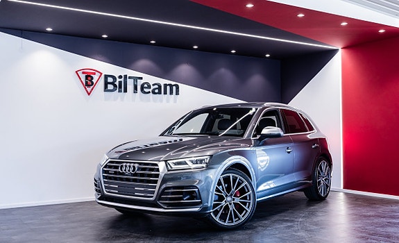 Audi SQ5 2 of 5