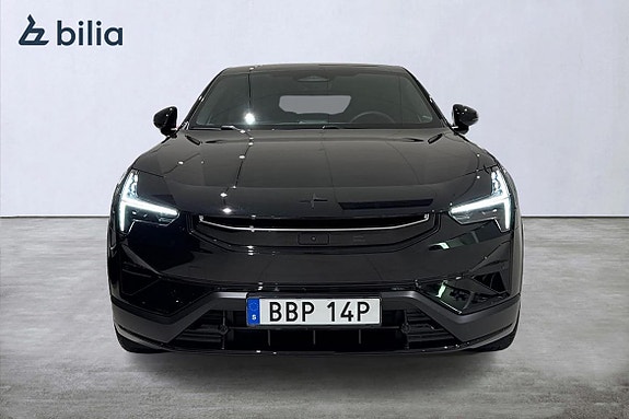 Polestar 3 2 of 18