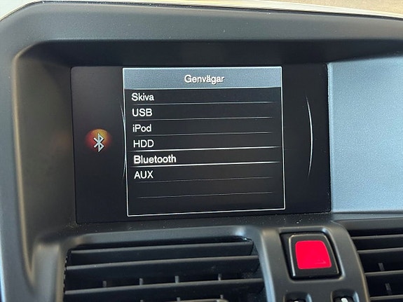 Volvo XC60 16 of 23