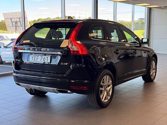 Volvo XC60 3 of 23