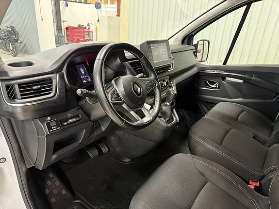 Renault Trafic 9 of 17