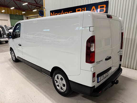 Renault Trafic 5 of 17
