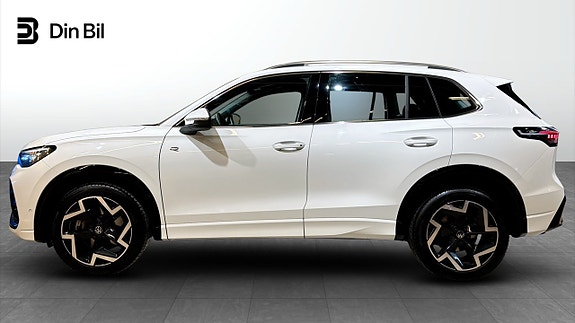 Volkswagen Tiguan 2 of 22