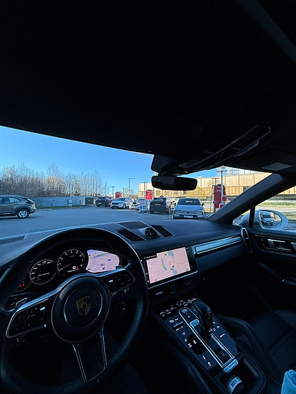 Porsche Cayenne Coupe 4 of 5