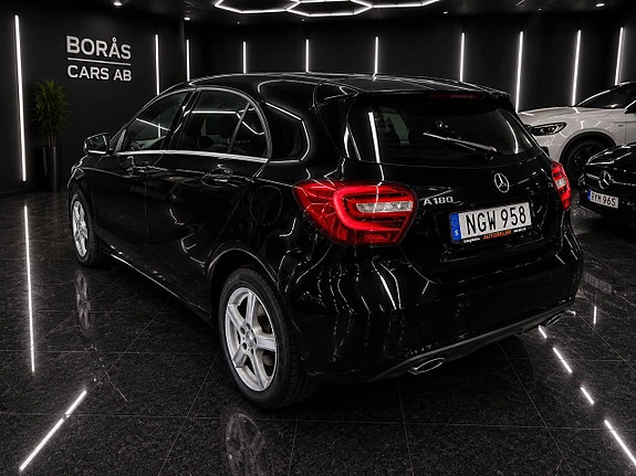 Mercedes-Benz A180 4 of 5