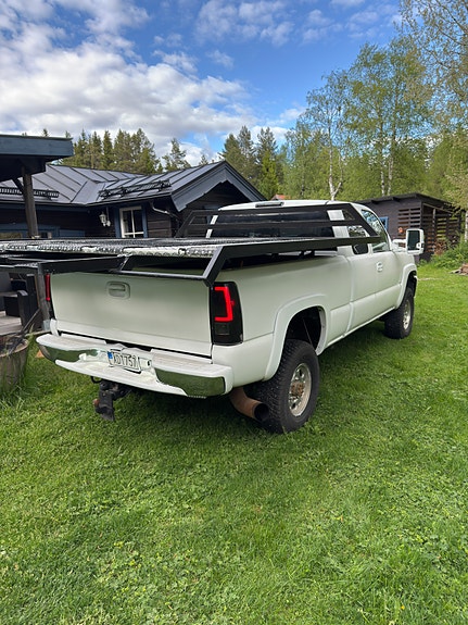 Chevrolet Silverado 2500 4 of 5