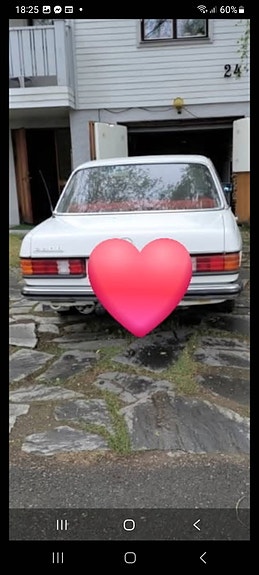 Mercedes-Benz 240 3 of 3