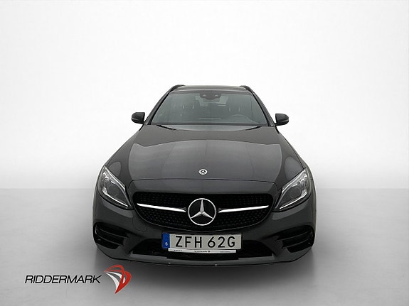 Mercedes-Benz C300 2 of 5