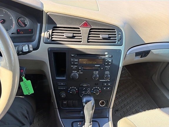 Volvo XC70 21 of 27