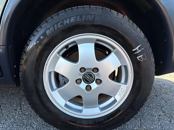 Volvo XC70 26 of 27