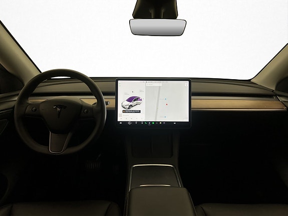 Tesla Model Y 14 of 30