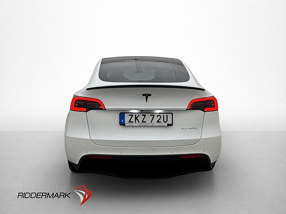 Tesla Model Y 6 of 30