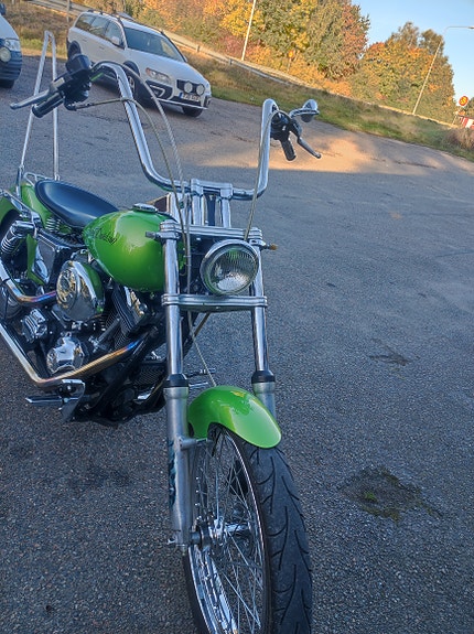 Harley-Davidson FXDWG Dyna Wide Glide 2 of 5