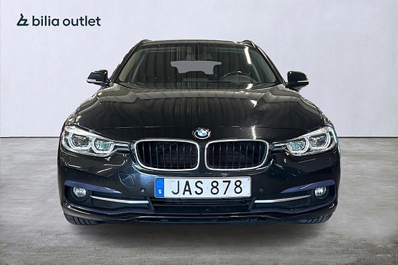 BMW 320d 3 of 5