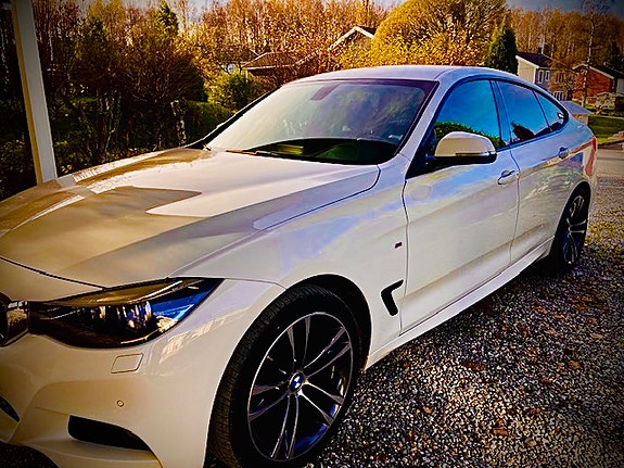 BMW 320xd 3 of 8