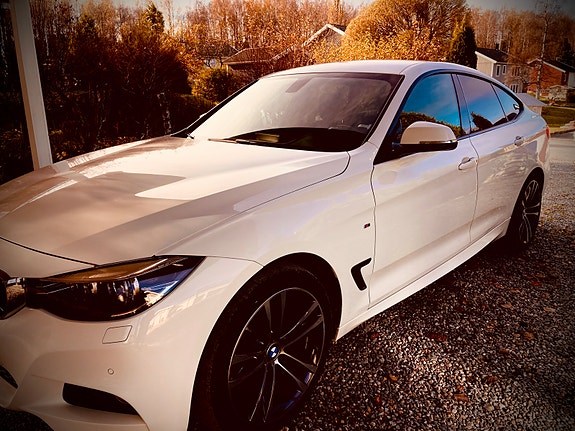 BMW 320xd 4 of 8