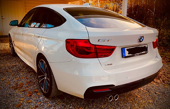 BMW 320xd 5 of 8