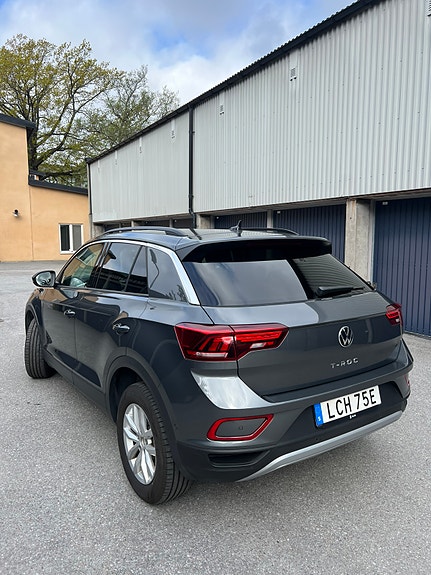 Volkswagen T-Roc 6 of 14