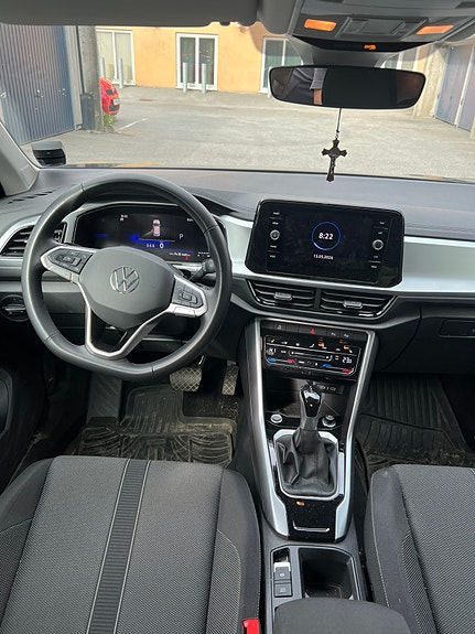Volkswagen T-Roc 5 of 5