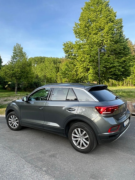 Volkswagen T-Roc 12 of 14