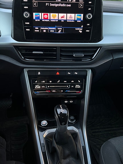 Volkswagen T-Roc 3 of 5