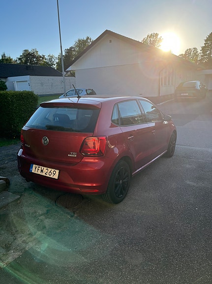 Volkswagen Polo 2 of 4