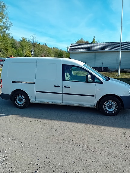 Volkswagen Caddy Maxi 2 of 5