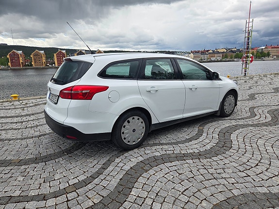 Ford Focus 4 of 8