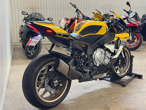 Yamaha YZF-R1 | 60th Anniversary edt | Akrapovic | Quickshift | 204hk 4 of 5