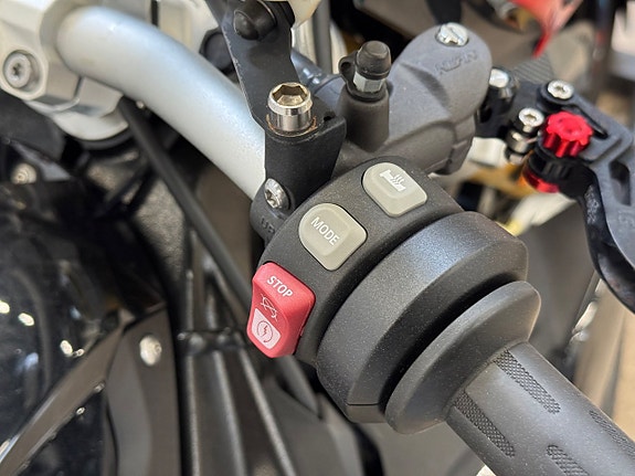BMW Motorrad S1000 R | GP S1 Pro-race | Quickshift | Carbon | 165hk 15 of 19