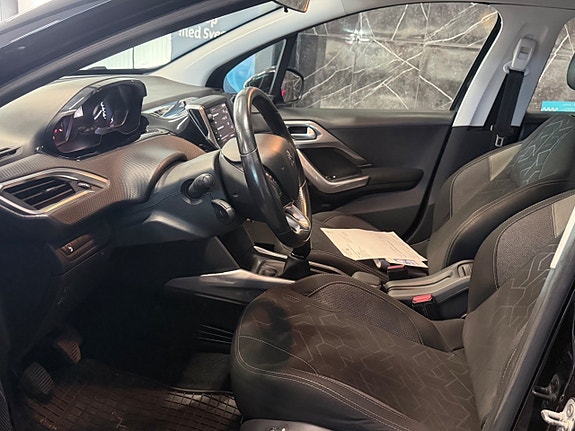 Peugeot 2008 10 of 13