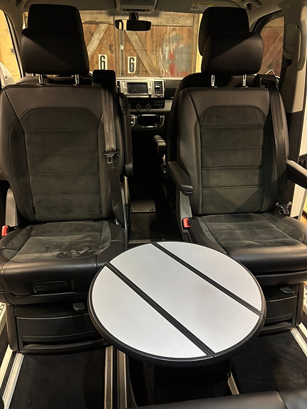 Volkswagen Multivan 10 of 11
