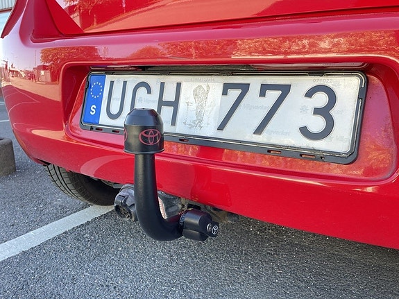 Toyota Yaris 8 of 16