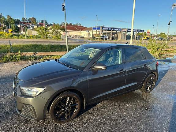 Audi A1 3 of 5