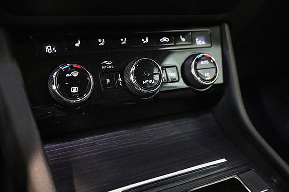 Skoda Superb 24 of 30