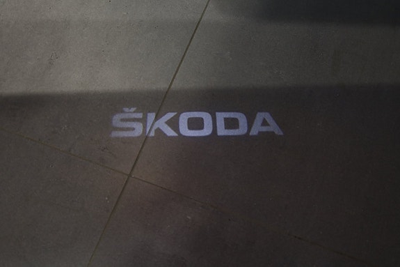 Skoda Superb 18 of 30