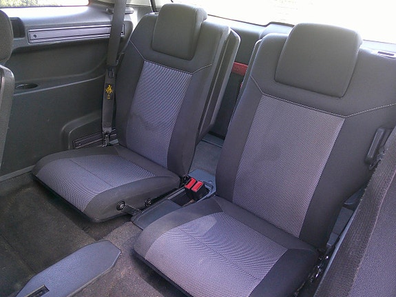 Opel Zafira 8 of 11