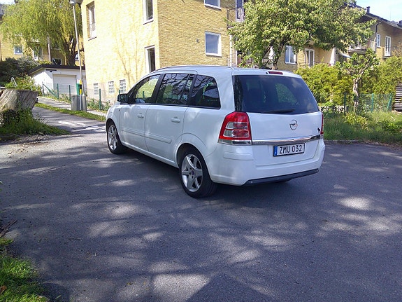 Opel Zafira 4 of 5