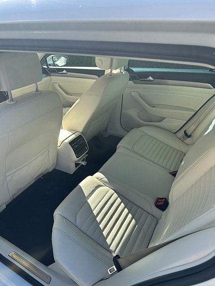 Volkswagen Passat 4 of 4