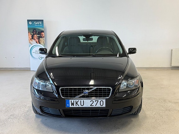 Volvo S40 3 of 5