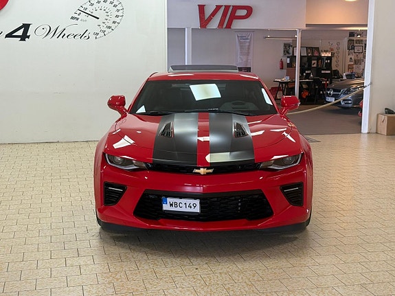 Chevrolet Camaro 10 of 26