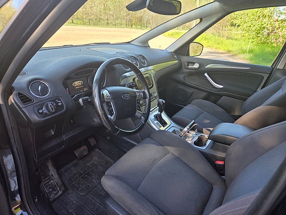 Ford S-MAX 7 of 15