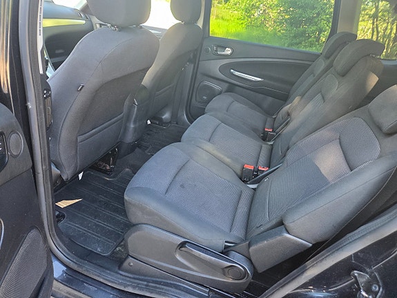 Ford S-MAX 8 of 15